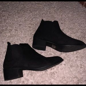 women's suede chelsea boots
